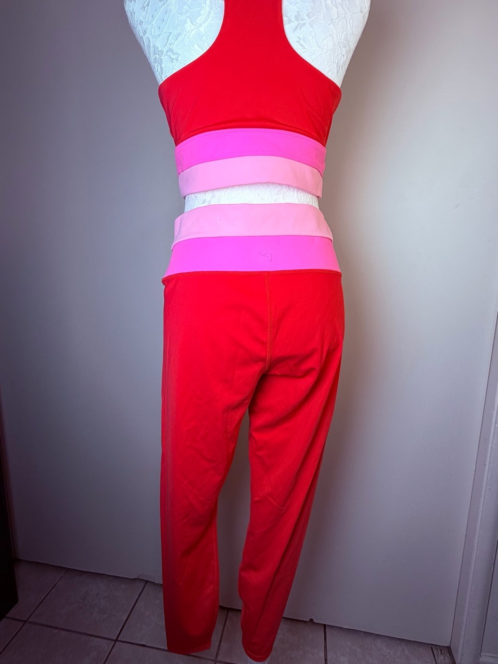 JoyLab Red and Pink Colorblock Active Set - Picture 4 of 5
